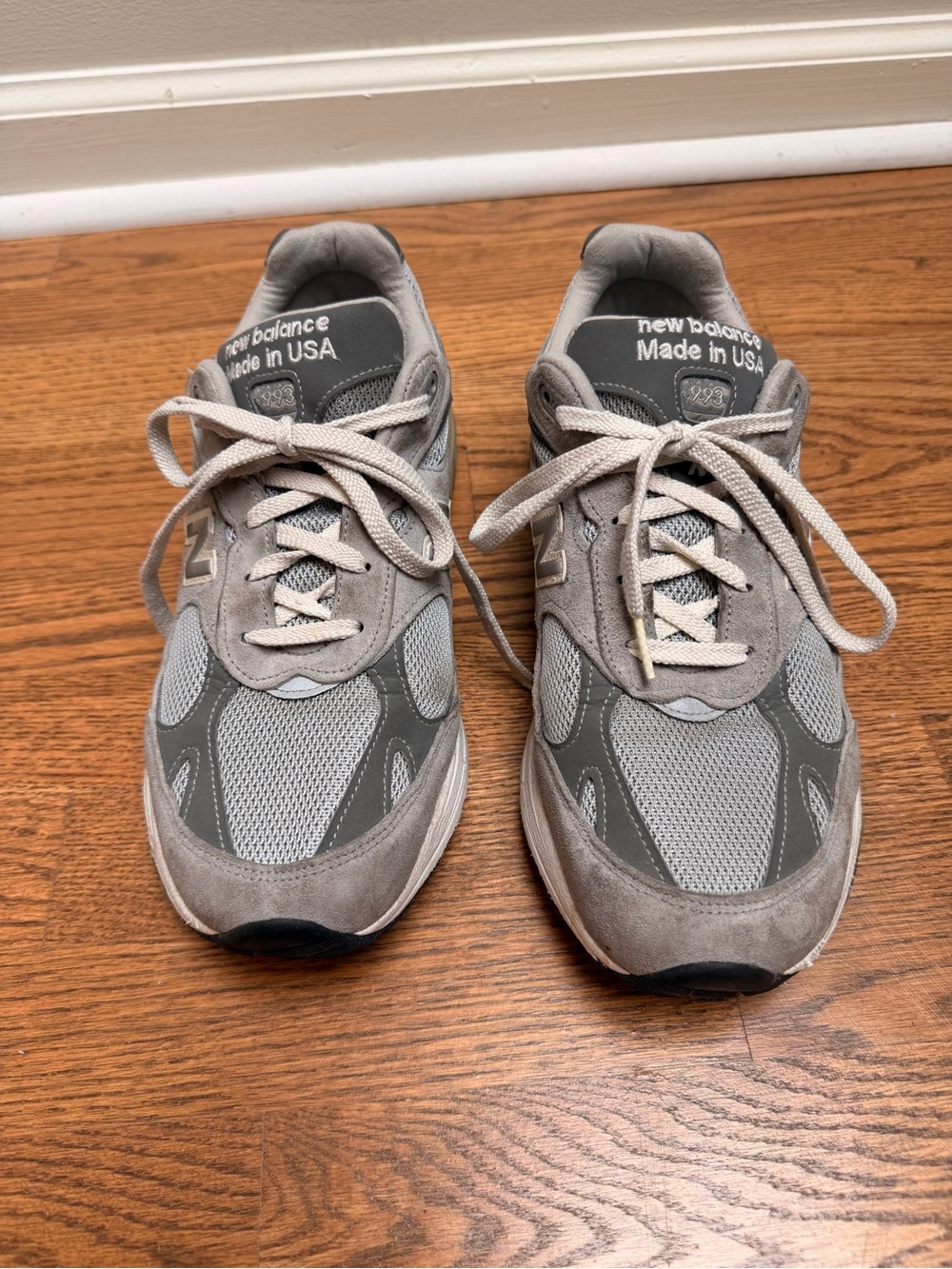 New Balance Made in the USA Grey 993 Classic Sneakers Women’s - Picture 3 of 11